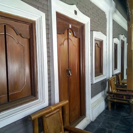 Rabasta Kuta Beach Inn Ngoại thất bức ảnh