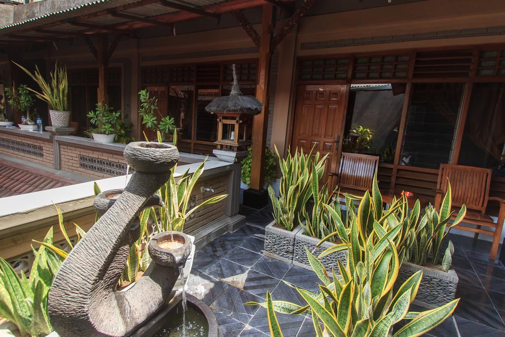 Rabasta Kuta Beach Inn Ngoại thất bức ảnh