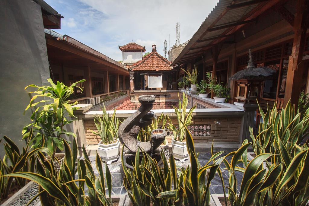 Rabasta Kuta Beach Inn Ngoại thất bức ảnh